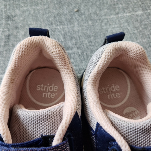 Like new stride rite girls sneakers - Picture 5 of 5